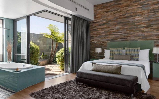 African Pride Melrose Arch Hotel, Autograph Collection