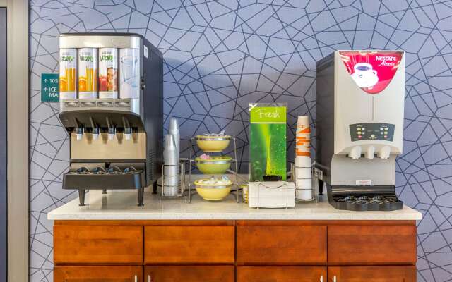 Quality Inn & Suites Apex - Holly Springs