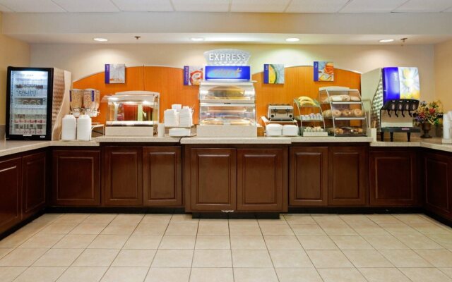 Holiday Inn Express Raleigh Durham Airport by IHG