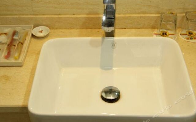 Super 8 Hotel