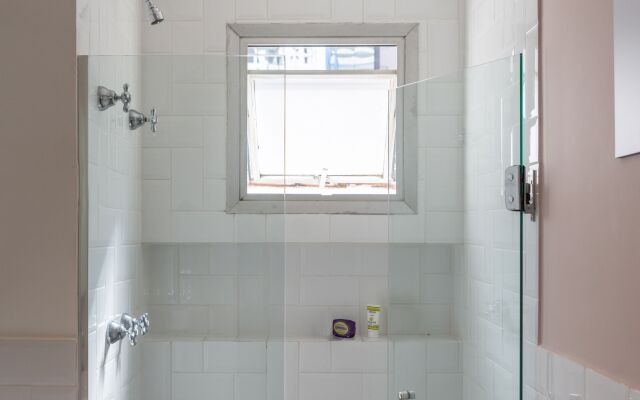 Apartamento com vaga e ótima localização | Itaim Bibi