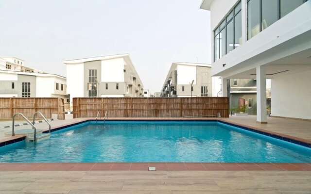 Serviced apartment