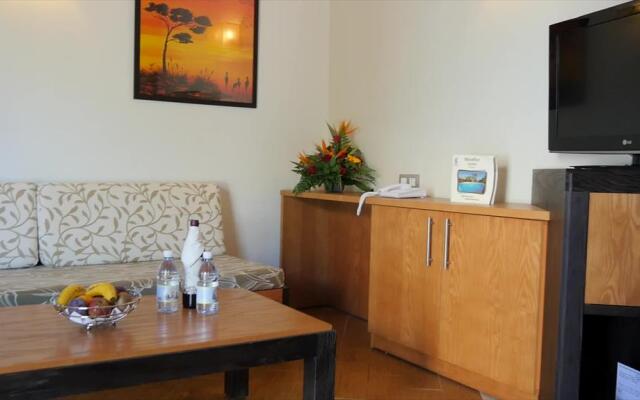 HL Miraflor Suites