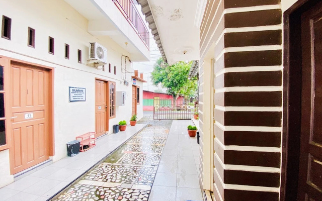 RedDoorz Syariah @ Sipayung Homestay — 2-star hotel in Stabat