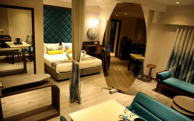 The Excellency by OYO Rooms