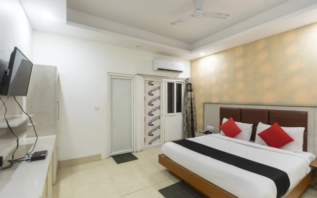 Hotel Noida Suites
