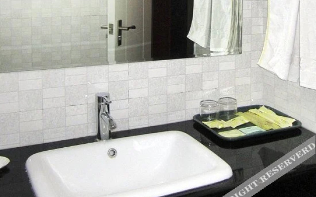 保利商务宾馆(泰安红门店)