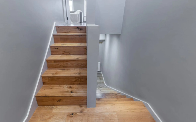 Stylish Shepherds Bush Flat