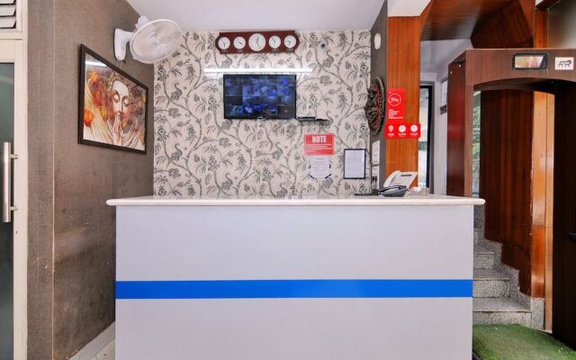 OYO 2041 Hotel Silver Land