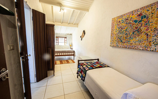 Casa Com Piscina A 100 M. De Camburizinho