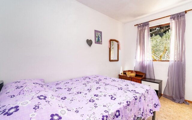 Amazing Home in Pupnat With 4 Bedrooms
