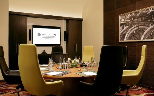 Pullman New Delhi Aerocity Hotel