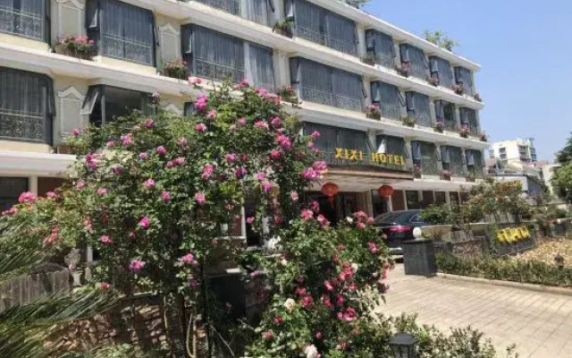 Xi Xi Holiday Hotel