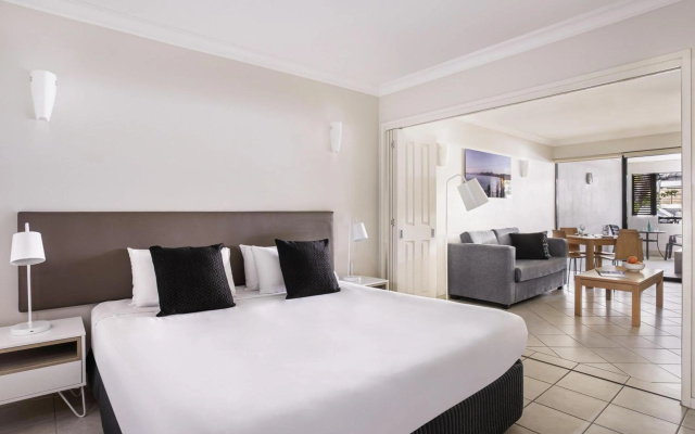 Mantra Heritage – Guest Rooms – Port Douglas
