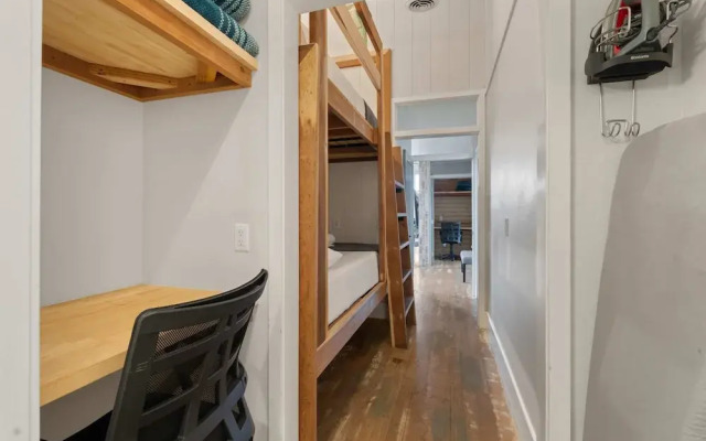 6BR Sanctuary