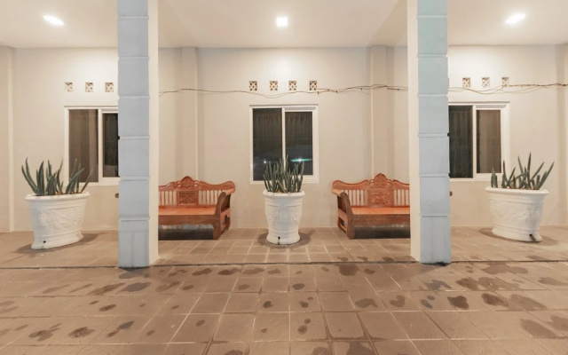RedDoorz @ Hotel Arwana Tugu Puncak – Lobby – Cisarua