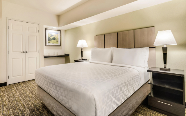 Candlewood Suites Portland Airport by IHG