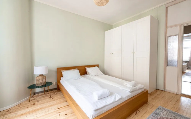 2ndhomes Bright 125m2 4BR Center Apt