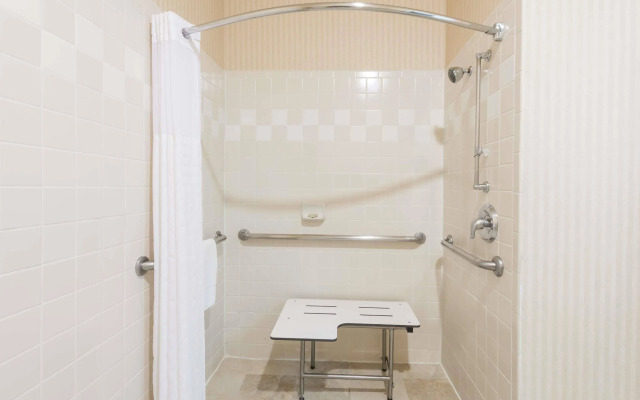 Quality Inn & Suites Sunport Airport Albuquerque