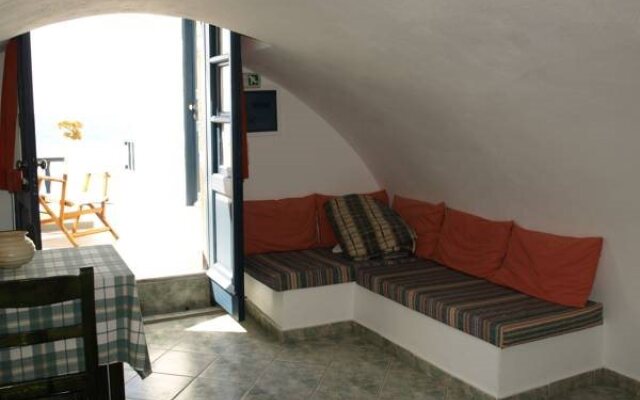 Santorini View Studios-Adults Only