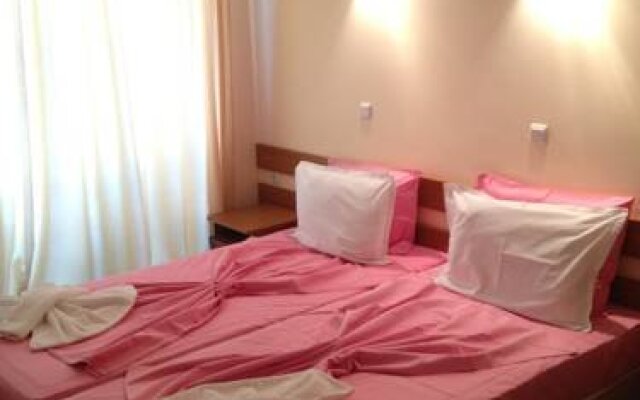 Hotel Deykin