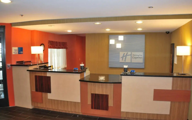 Holiday Inn Express W-I40/Whitebridge Road by IHG