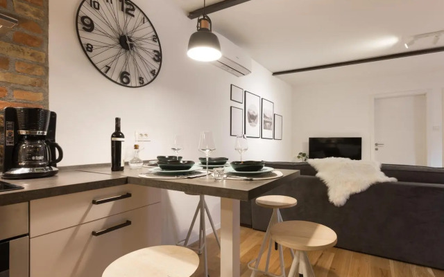 Stylish Urban Oasis