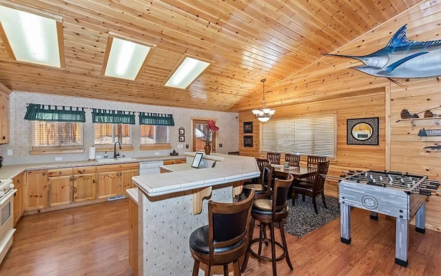 007 - The Log Cabin Getaway