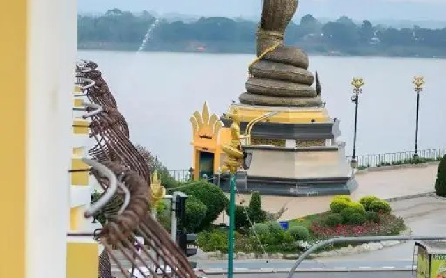 Landmark Nakhonphanom Hotel
