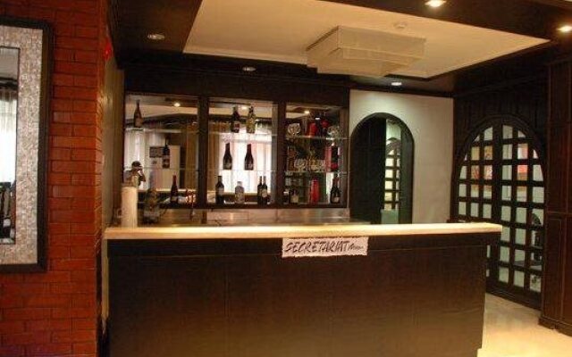 Iriga Plaza Hotel