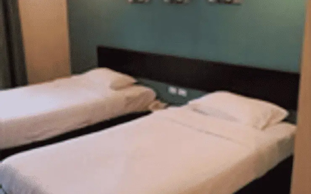 At Thalang Hotel
