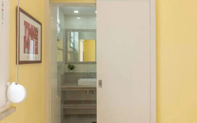 Conforto a 4min da Praia do Leblon-AP801