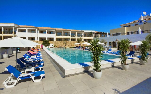 Novochoro Apartments & Villas