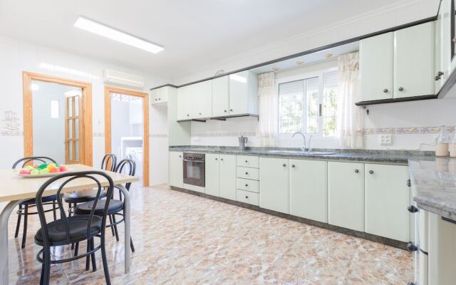 Fidalsa Villa Grand White House