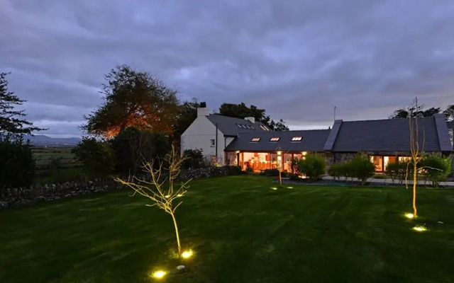 Clynnog House