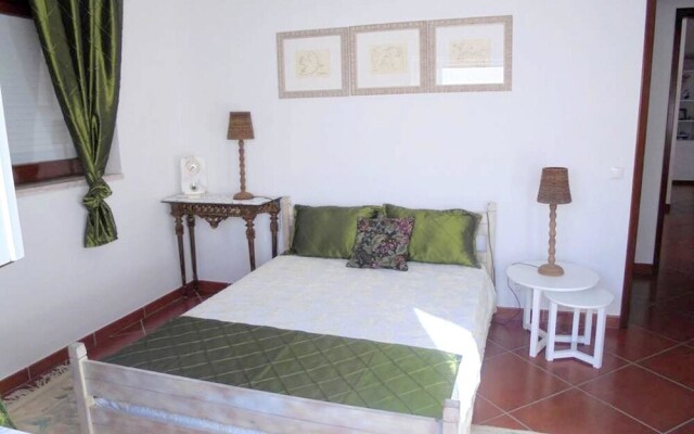 Apartment With 2 Bedrooms in A dos Cunhados, With Enclosed Garden and