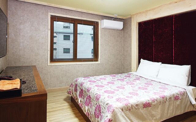 Suanbo Hot Spring Land