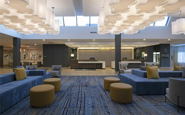 DoubleTree by Hilton Hotel West Edmonton