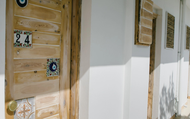 Gorgona Studios and Apartments