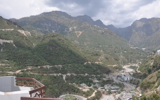 Chintpurni International