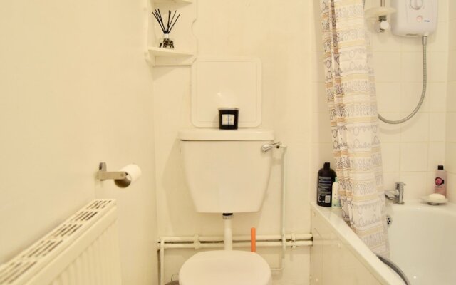 Spacious 3 Bedroom Family Home in Vauxhall