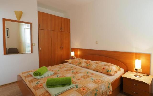 Apartments & Room Eva Slano