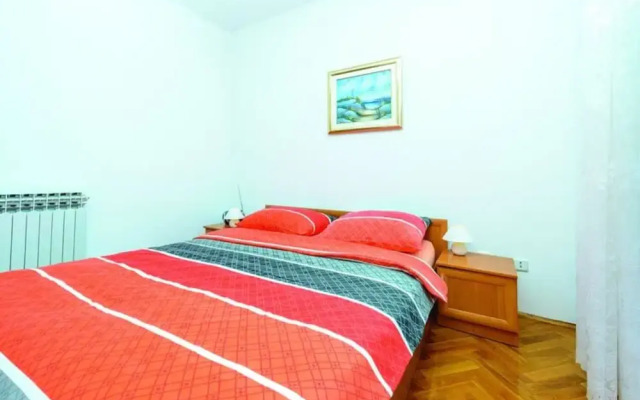 Villa Anka - Five-bedroom Villa With Terrace and Swimming Pool