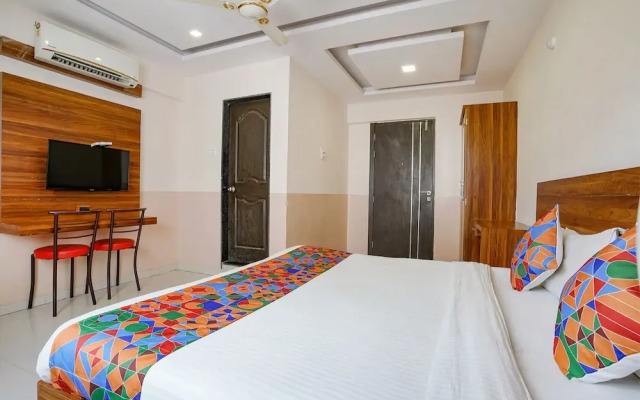 Paradise Inn by OYO Rooms