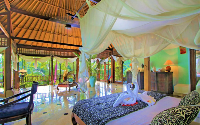 The Mahogany Villa