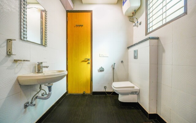 Fabhotel Silver Crown I