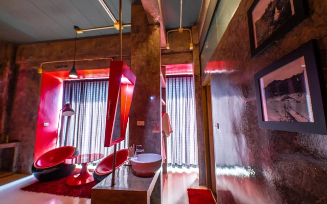 The b Ranong Trend Hotel