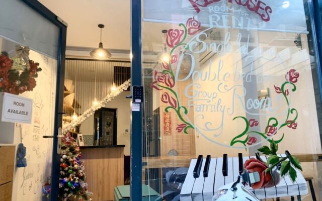 Red Roses Hostel Bui Vien