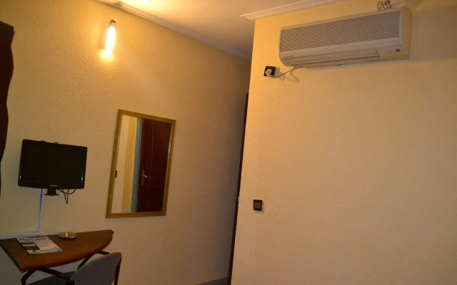 Hôtel Akena City