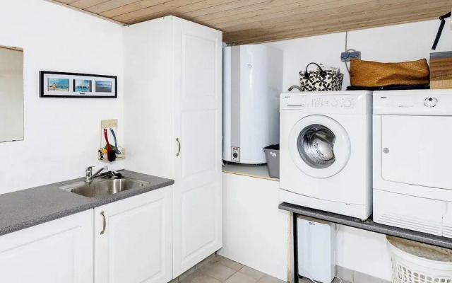 10 Person Holiday Home in Thyholm-by Traum